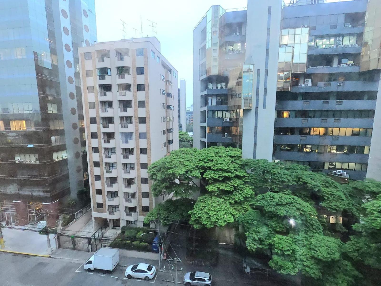 Super Comfort Flats L - Wtc - Com Estacionamento เซาเปาโล ภายนอก รูปภาพ