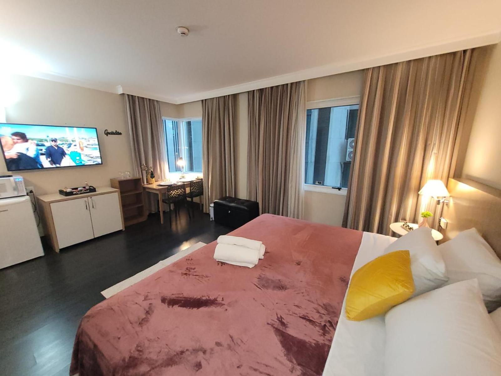 Super Comfort Flats L - Wtc - Com Estacionamento เซาเปาโล ภายนอก รูปภาพ